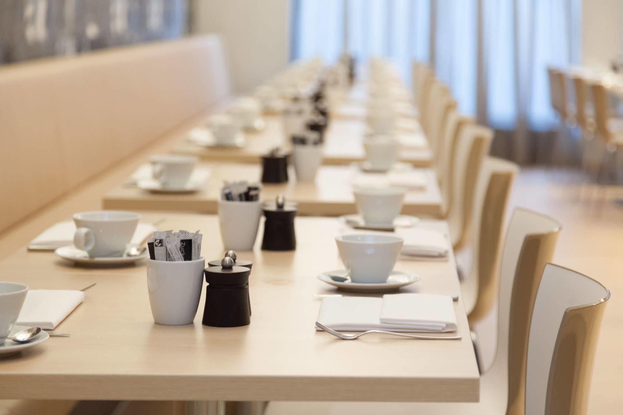 Relexa Hotel Muenchen Экстерьер фото