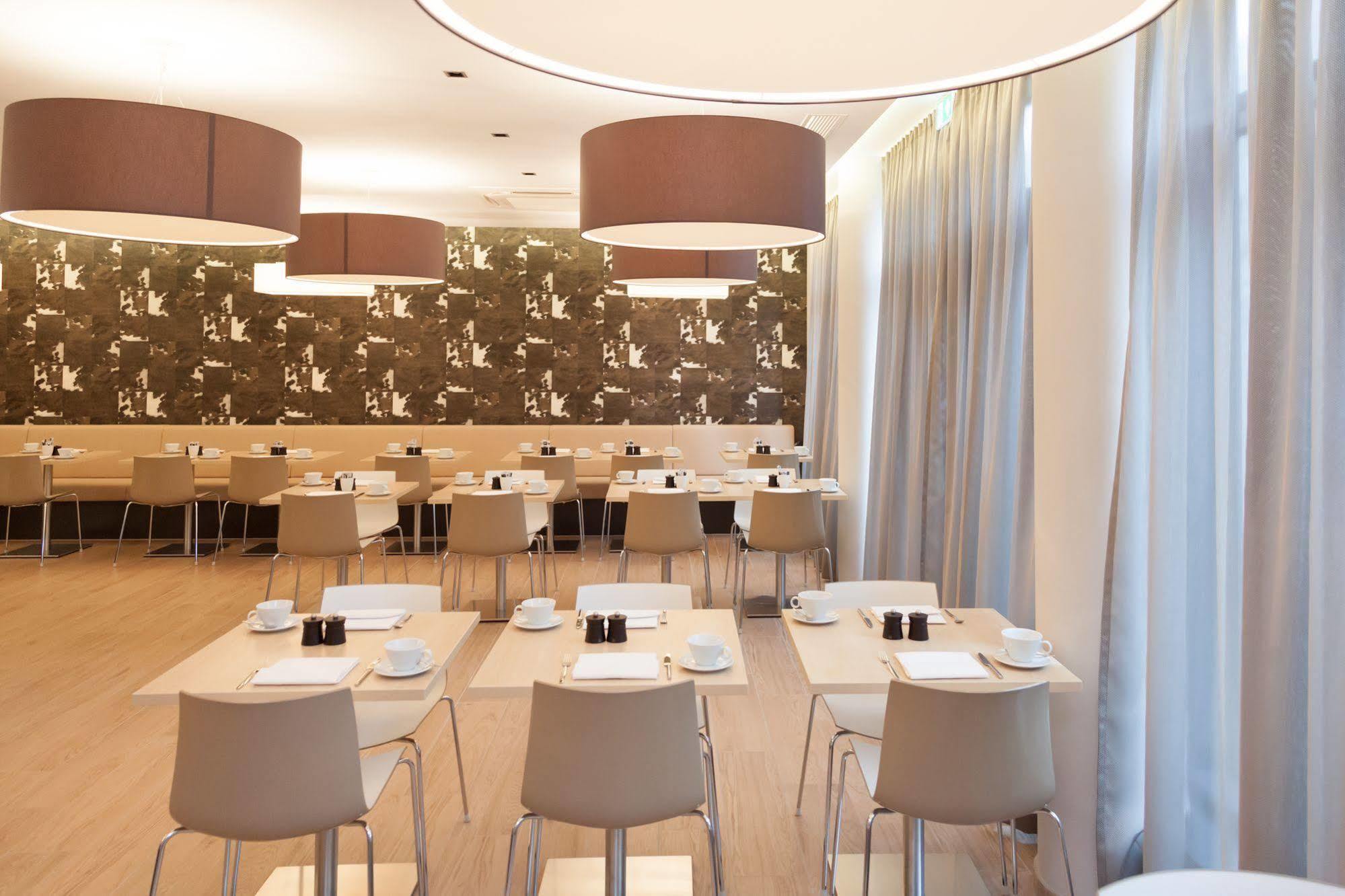 Relexa Hotel Muenchen Экстерьер фото